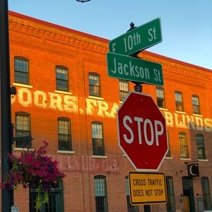 Meet your Posher, Devlin